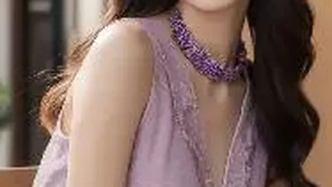 陈红婚宴上光彩夺目，与张纪中同框尽显风采