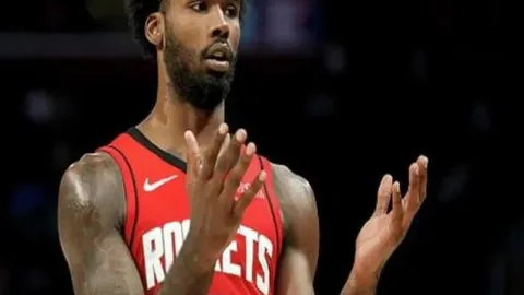 荷兰队创造短道速滑世锦赛混合接力世界新纪录